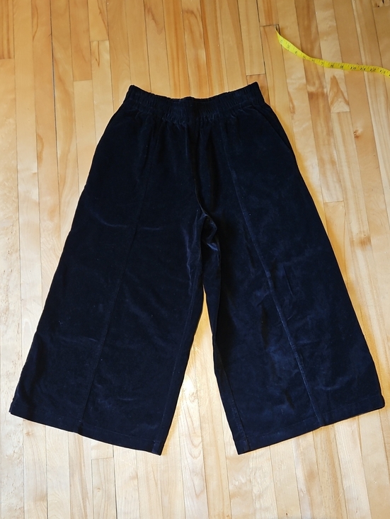 NAIF Pants - NAIF Black Crop Wide-Leg Pull-On Pants